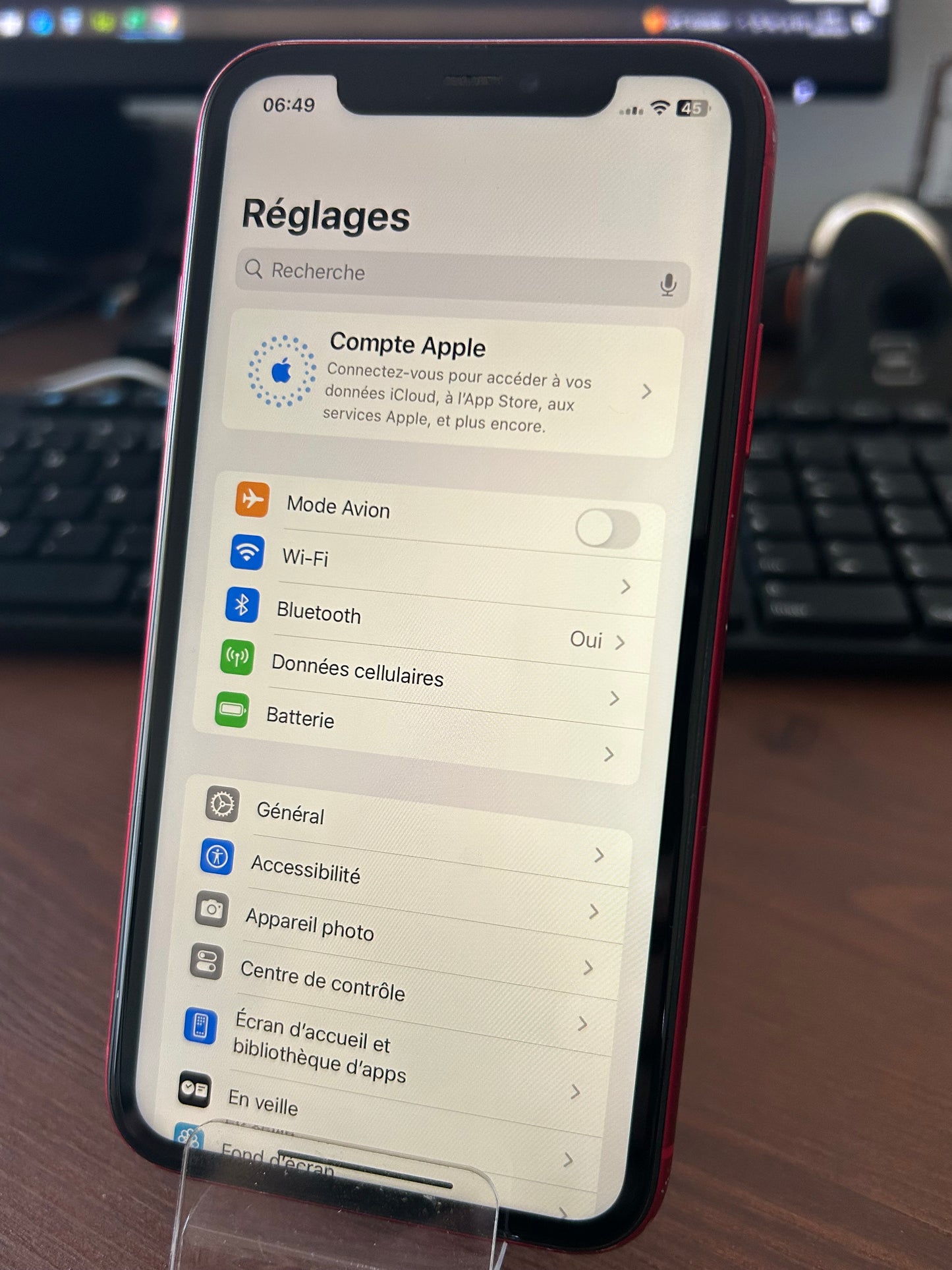 iPhone 11 rouge 128 Go – État Correct, Débloqué, iCloud Supprimé, Batterie 100 %