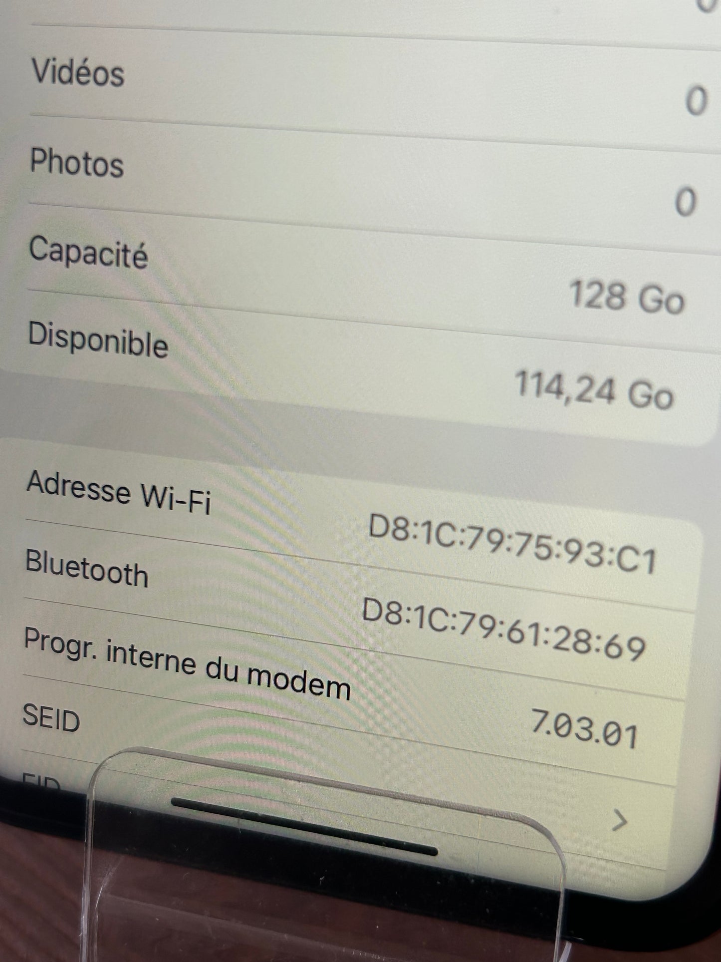 iPhone XR Corail 128 Go – Bon état, 100 % fonctionnel