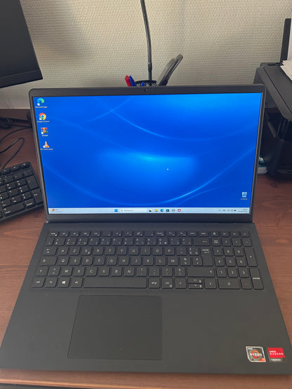 Dell Inspiron 15 3515 – Ryzen 7 3700U, 8 Go RAM, 512 Go SSD, Radeon Vega 10, Windows 11, Écran 15.6"