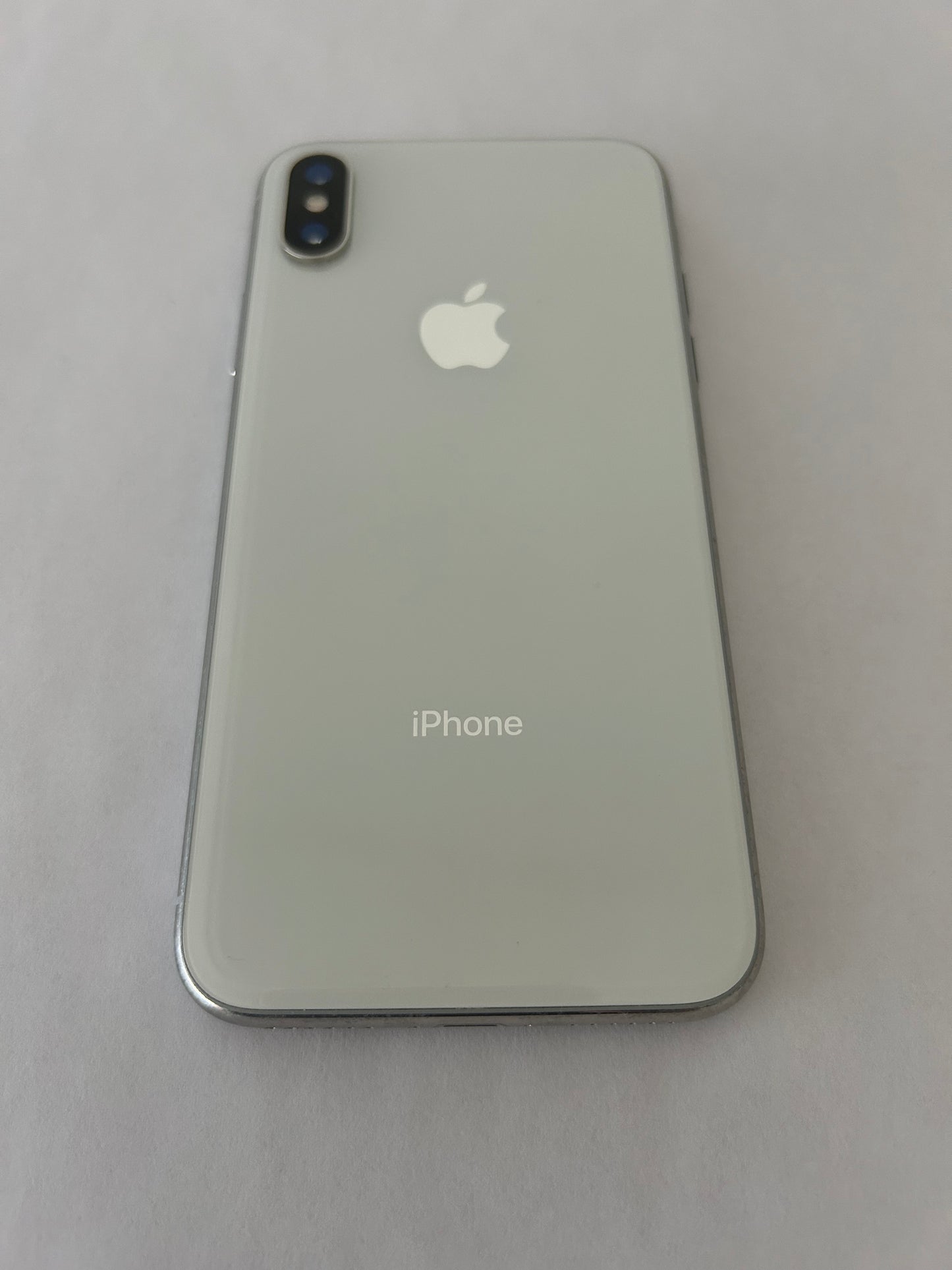 📱 iPhone X Argent