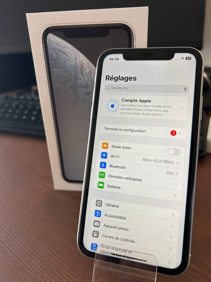 iPhone XR Blanc 128 Go – Très Propre, Batterie Neuve 100%, Avec Boîte d’Origine (Sans Chargeur)