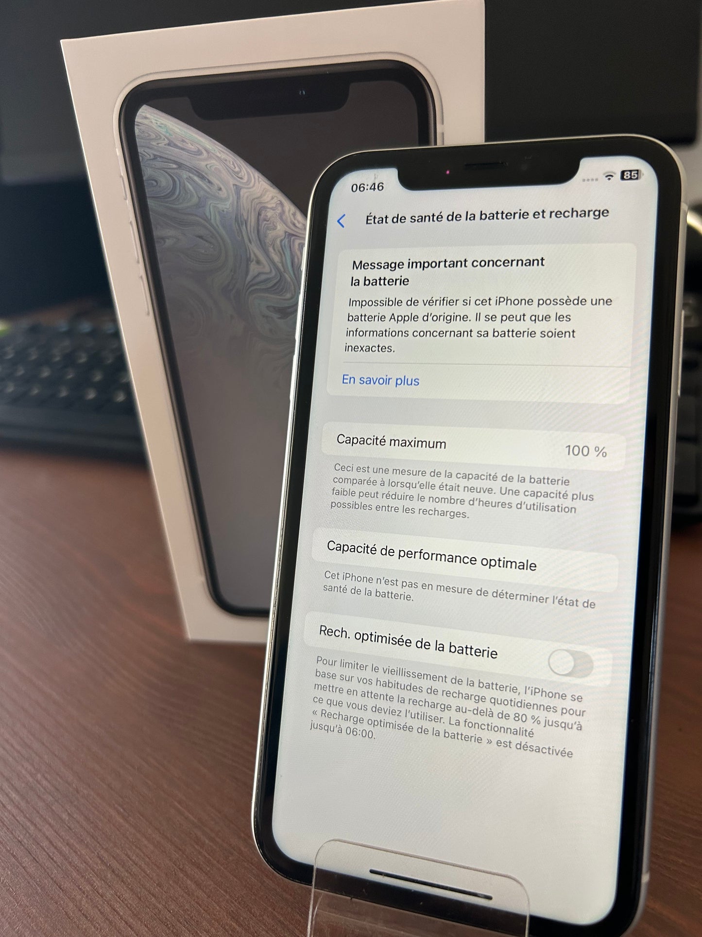 iPhone XR Blanc 128 Go – Très Propre, Batterie Neuve 100%, Avec Boîte d’Origine (Sans Chargeur)