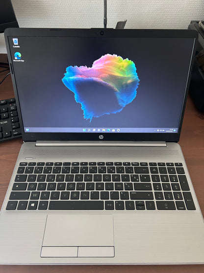 🖥️ HP 255 G8 - Ryzen 3 3250U / 8Go RAM / 256Go SSD / 15.6" / Windows 11 - PC Portable Rapide et Propre