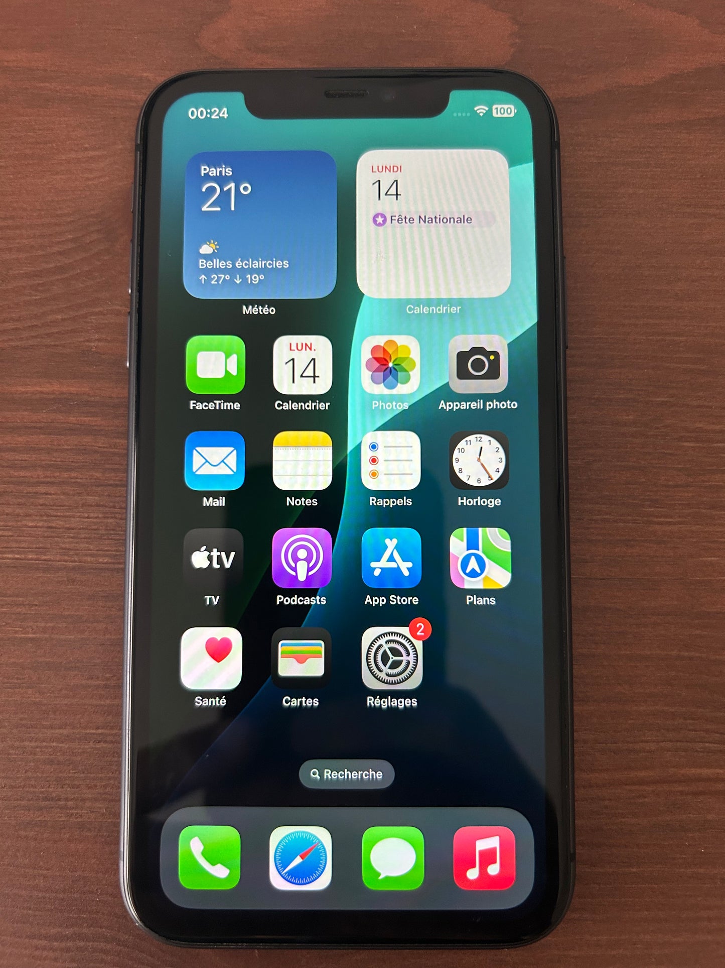Apple iPhone 11 Noir 128 Go – Batterie neuve 100% – État impeccable – Avec boîte d’origine – Débloqué