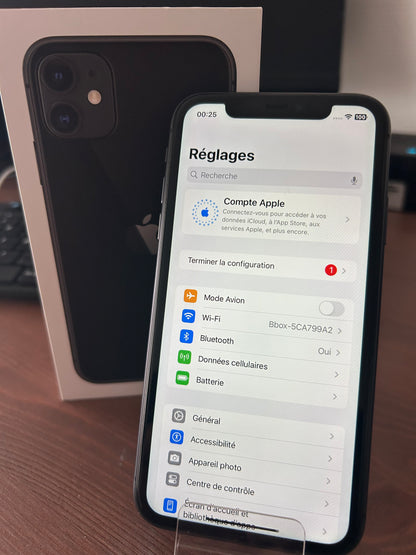 Apple iPhone 11 Noir 128 Go – Batterie neuve 100% – État impeccable – Avec boîte d’origine – Débloqué