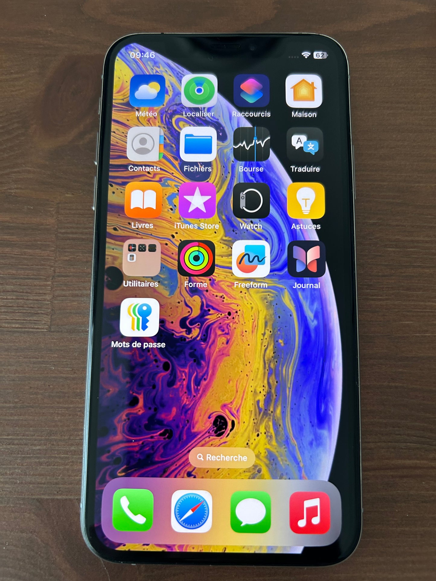Apple iPhone XS Argent 256 Go – État impeccable, Batterie neuve 100 %, Écran sans rayures – Avec boîte d'origine (Sans chargeur)