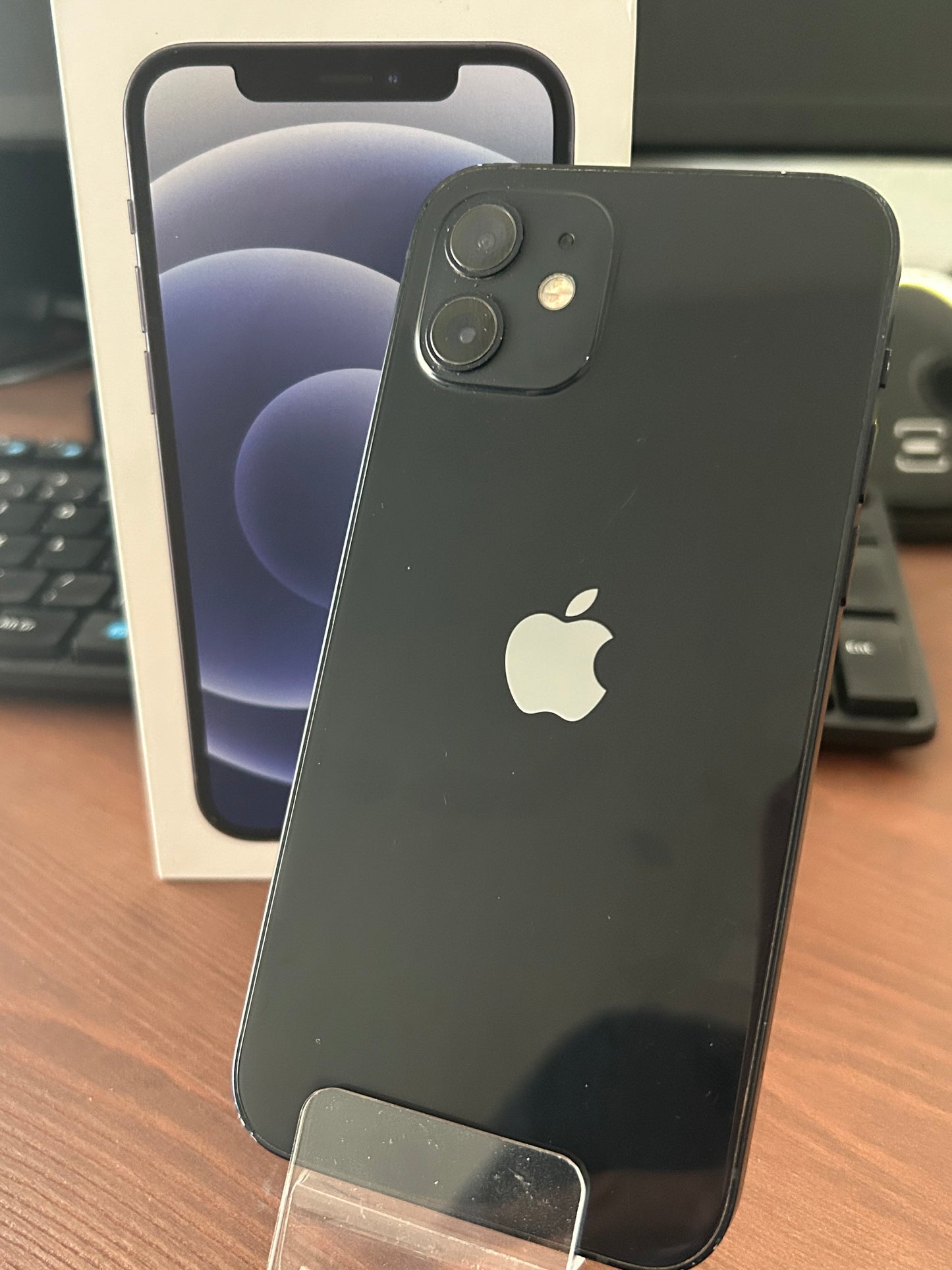 iPhone 12 Noir 128 Go – Bon État |