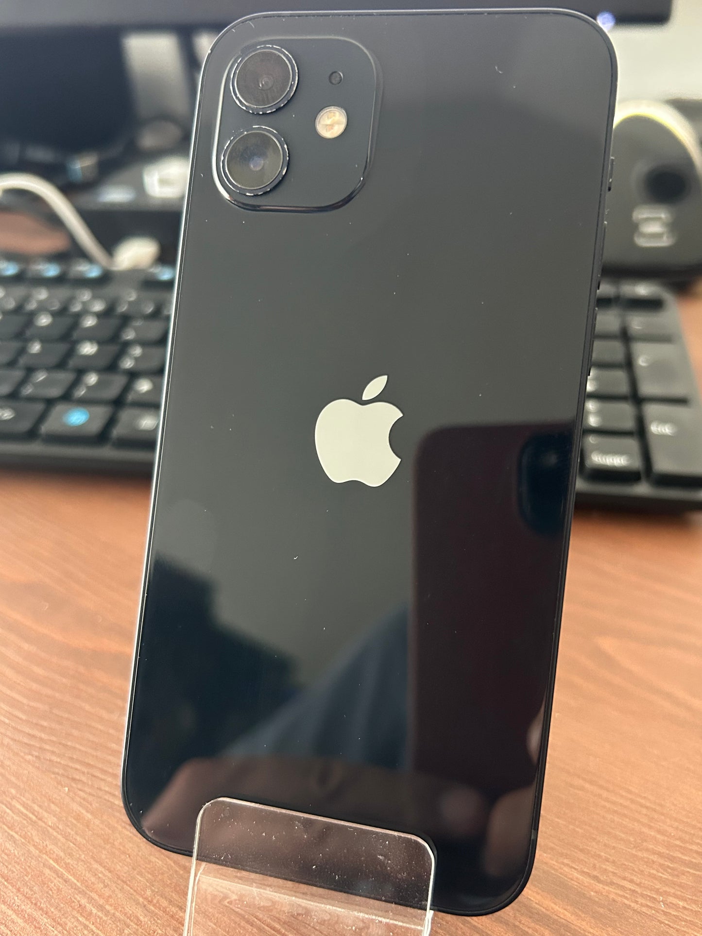 iPhone 12 Noir 128 Go – Parfait État, Batterie 100 %, Écran Impeccable
