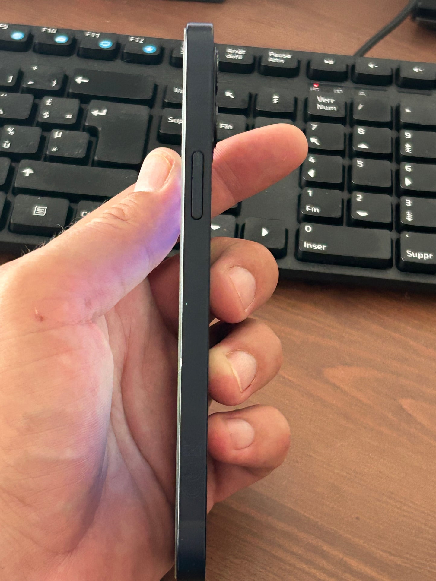 iPhone 12 Noir 128 Go – Parfait État, Batterie 100 %, Écran Impeccable