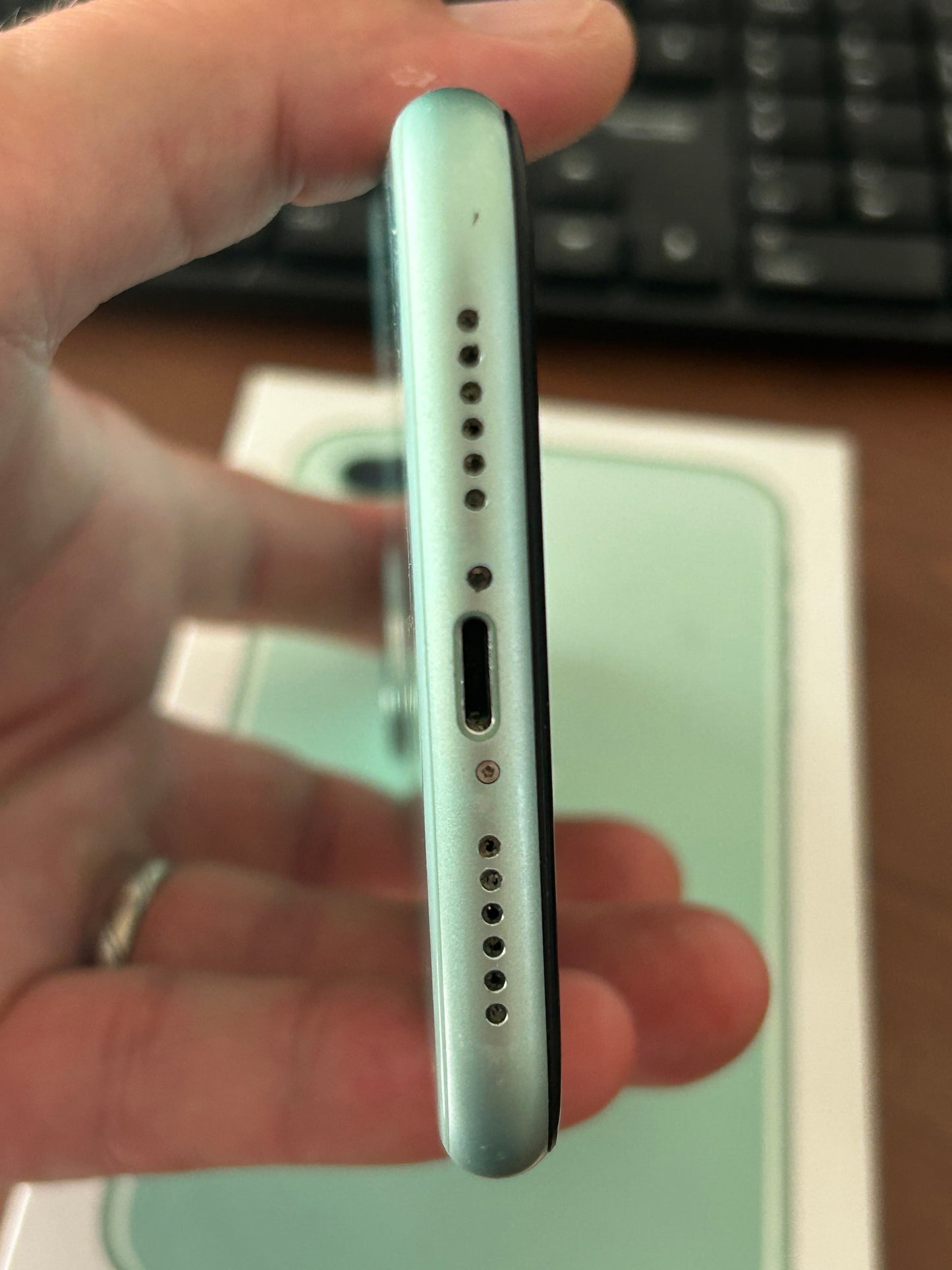📱 iPhone 11 Vert – 128 Go – Très Bon État-Batterie neuve