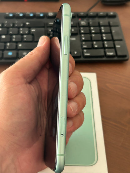 📱 iPhone 11 Vert – 128 Go – Très Bon État-Batterie neuve