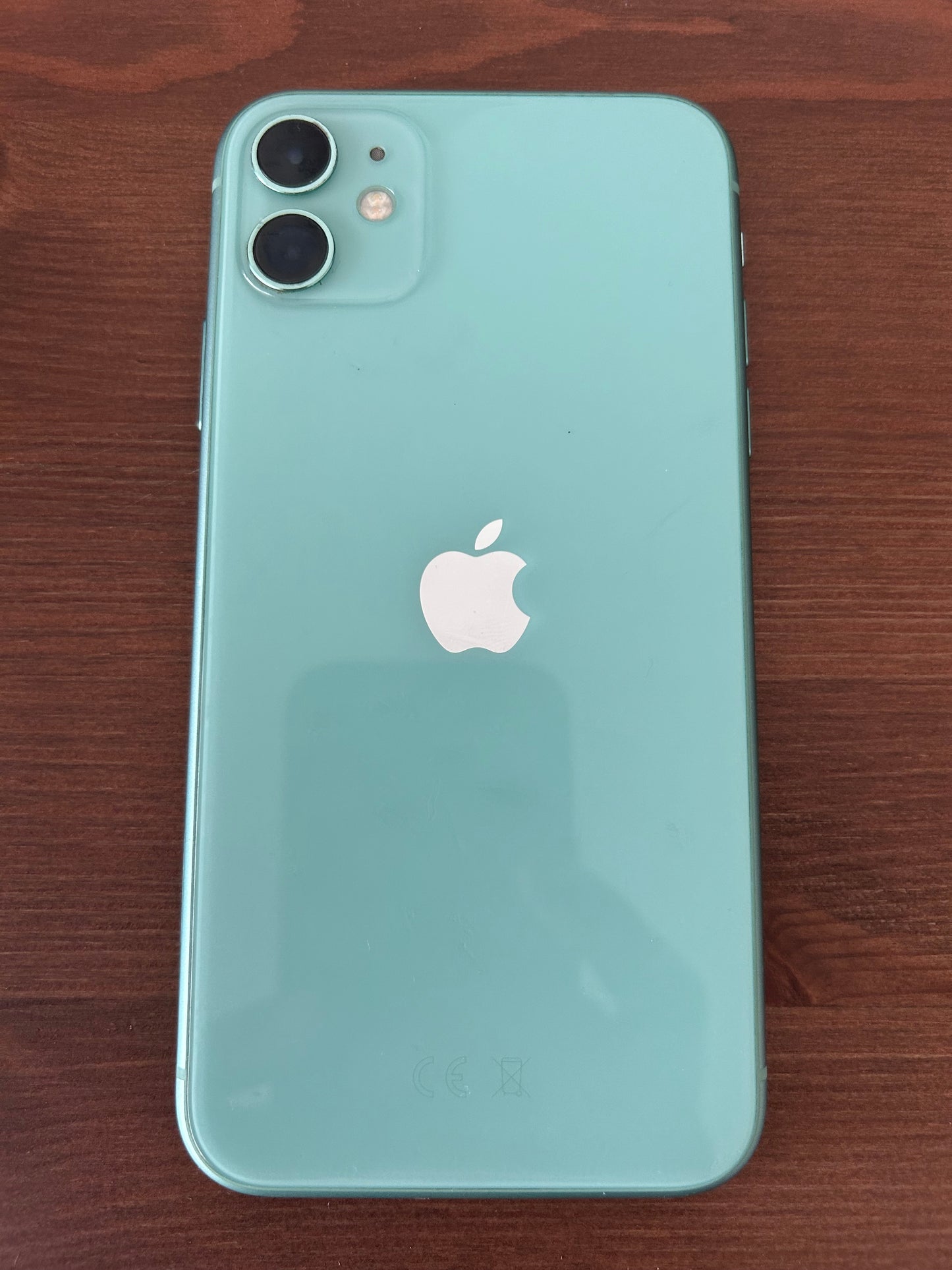 📱 iPhone 11 Vert – 128 Go – Très Bon État-Batterie neuve