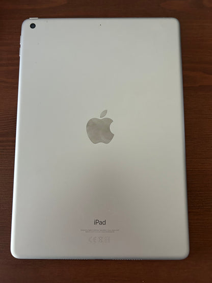 iPad 7 32Go Blanc – Très bon état, écran impeccable, réinitialisé usine