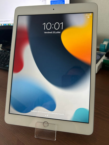 iPad 7 32Go Blanc – Très bon état, écran impeccable, réinitialisé usine