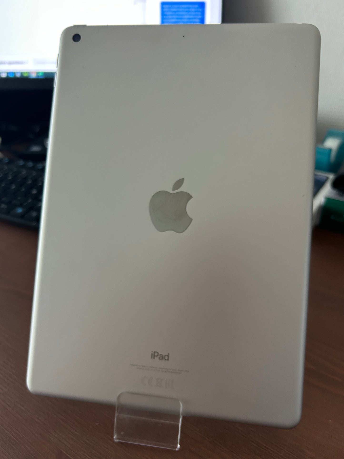 iPad 7 32Go Blanc – Très bon état, écran impeccable, réinitialisé usine
