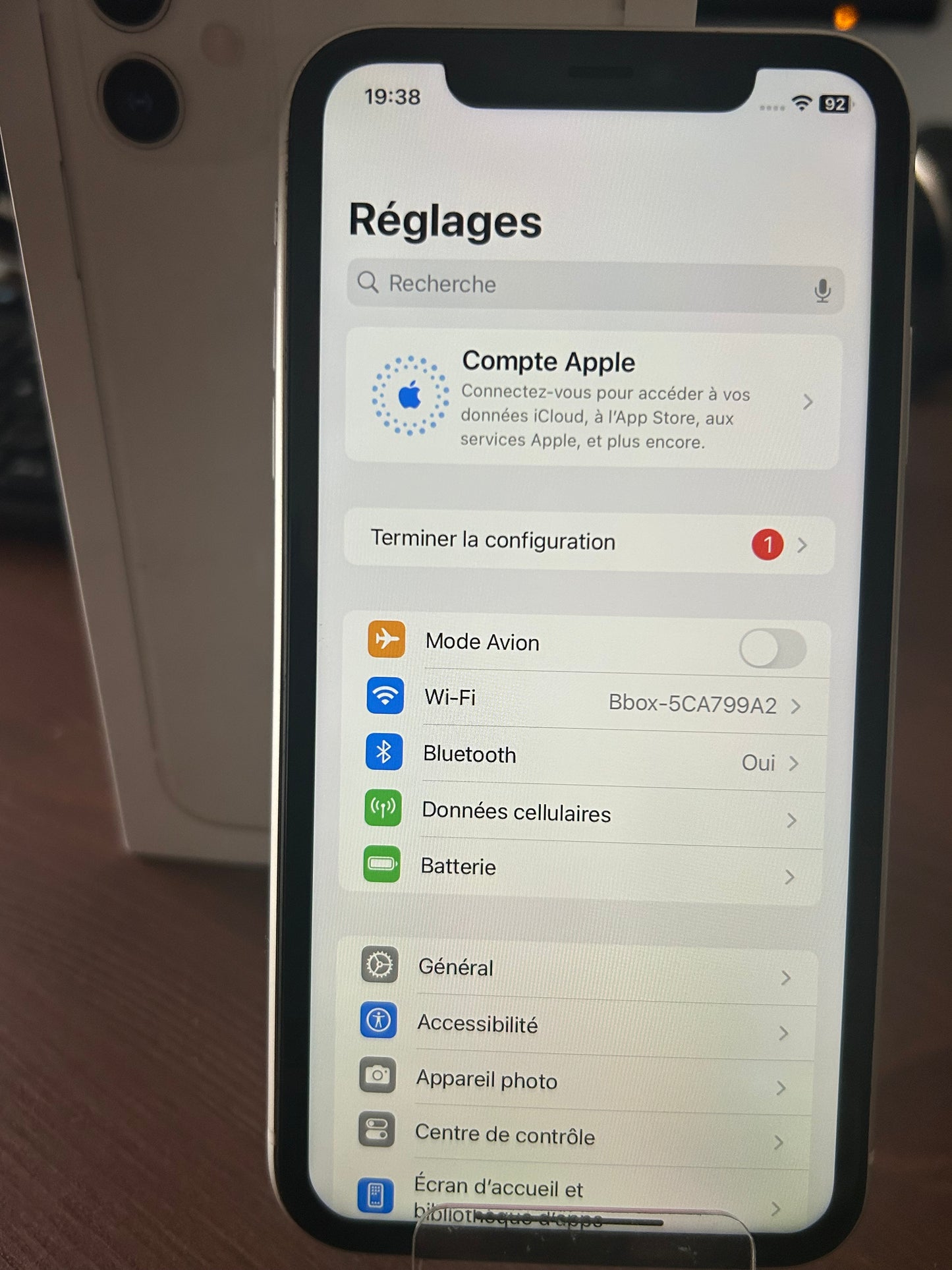 iPhone 11 Blanc 128 Go – Très Bon État | Batterie Neuve, Boîte et Câble Inclus