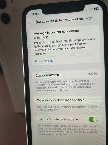 iPhone 11 Blanc 128 Go – Très Bon État | Batterie Neuve, Boîte et Câble Inclus