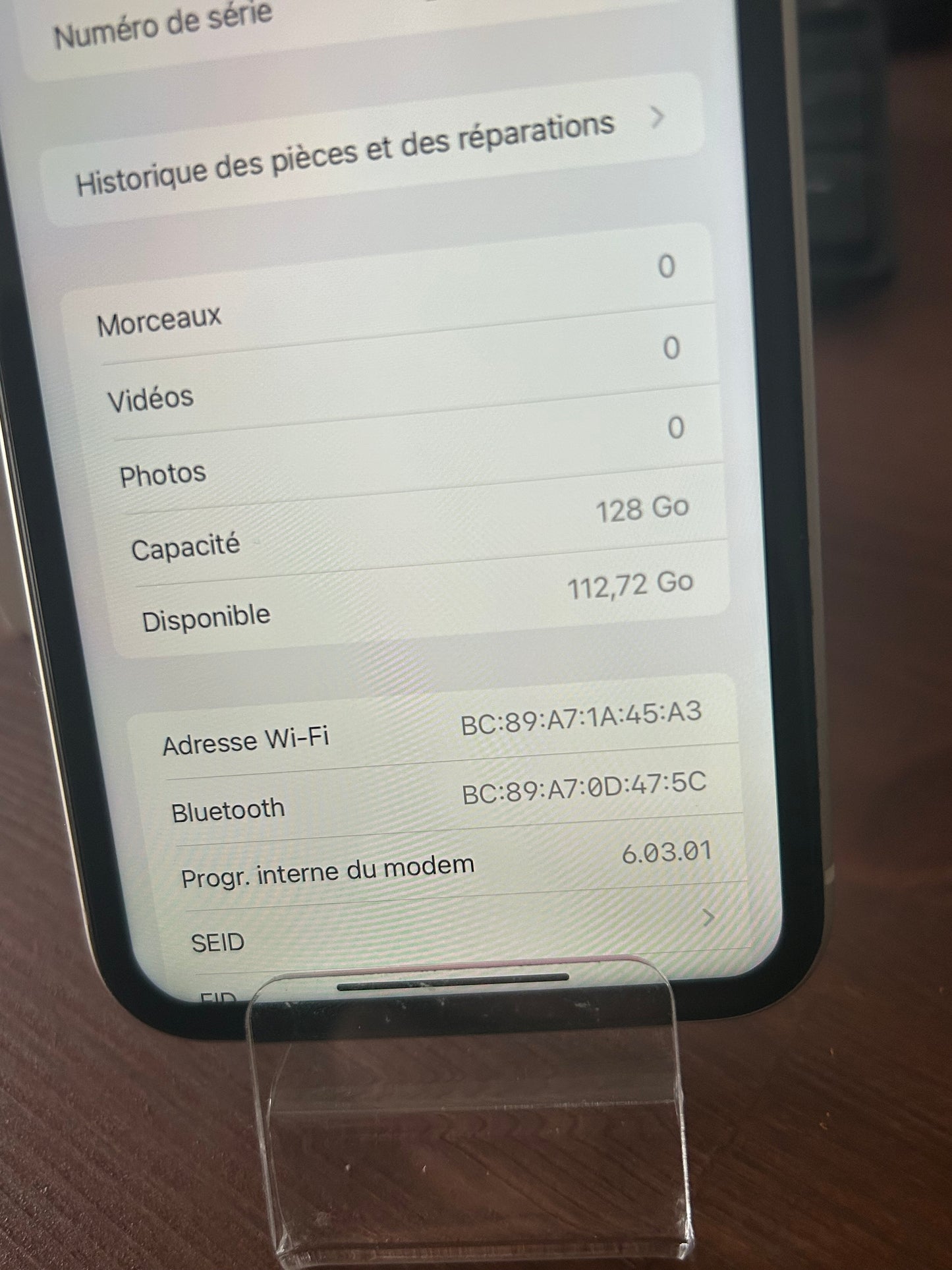 iPhone 11 Blanc 128 Go – Très Bon État | Batterie Neuve, Boîte et Câble Inclus