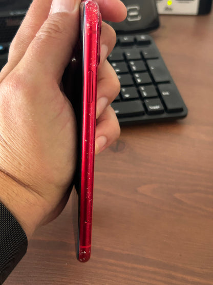 iPhone 11 rouge  128 Go – État Correct, Débloqué, iCloud Supprimé, Batterie 100 %