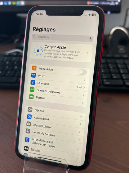 iPhone 11 rouge  128 Go – État Correct, Débloqué, iCloud Supprimé, Batterie 100 %