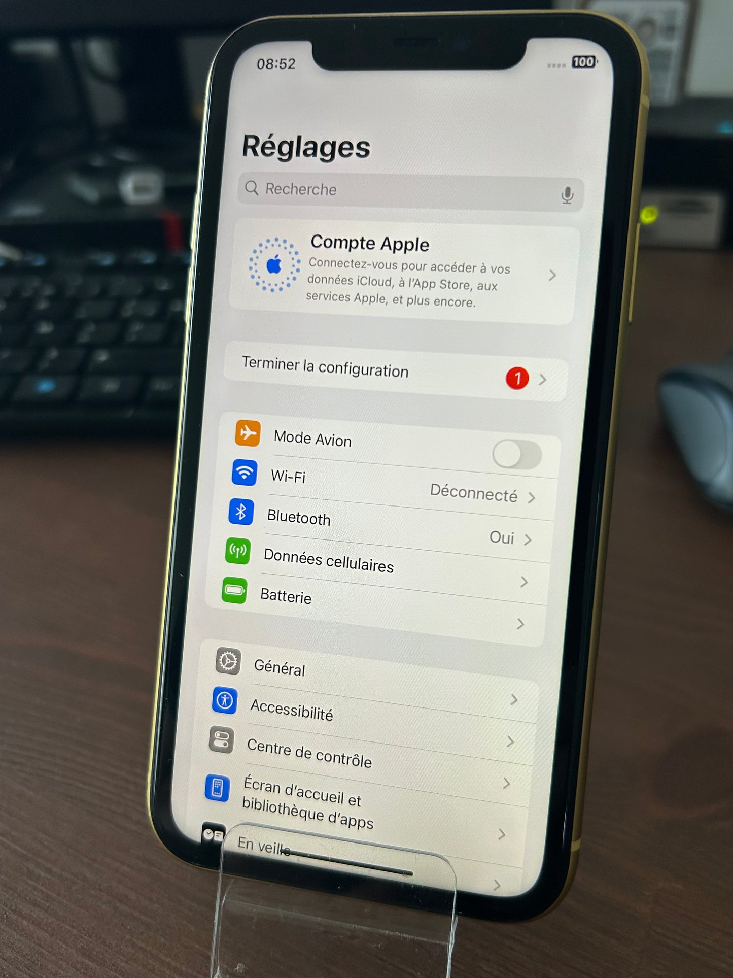 iPhone 11 Jaune 64 Go – Très bon état, 100 % fonctionnel