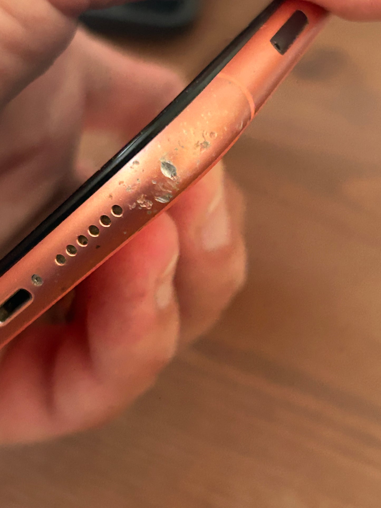 iPhone XR Corail 128 Go – Bon état, 100 % fonctionnel