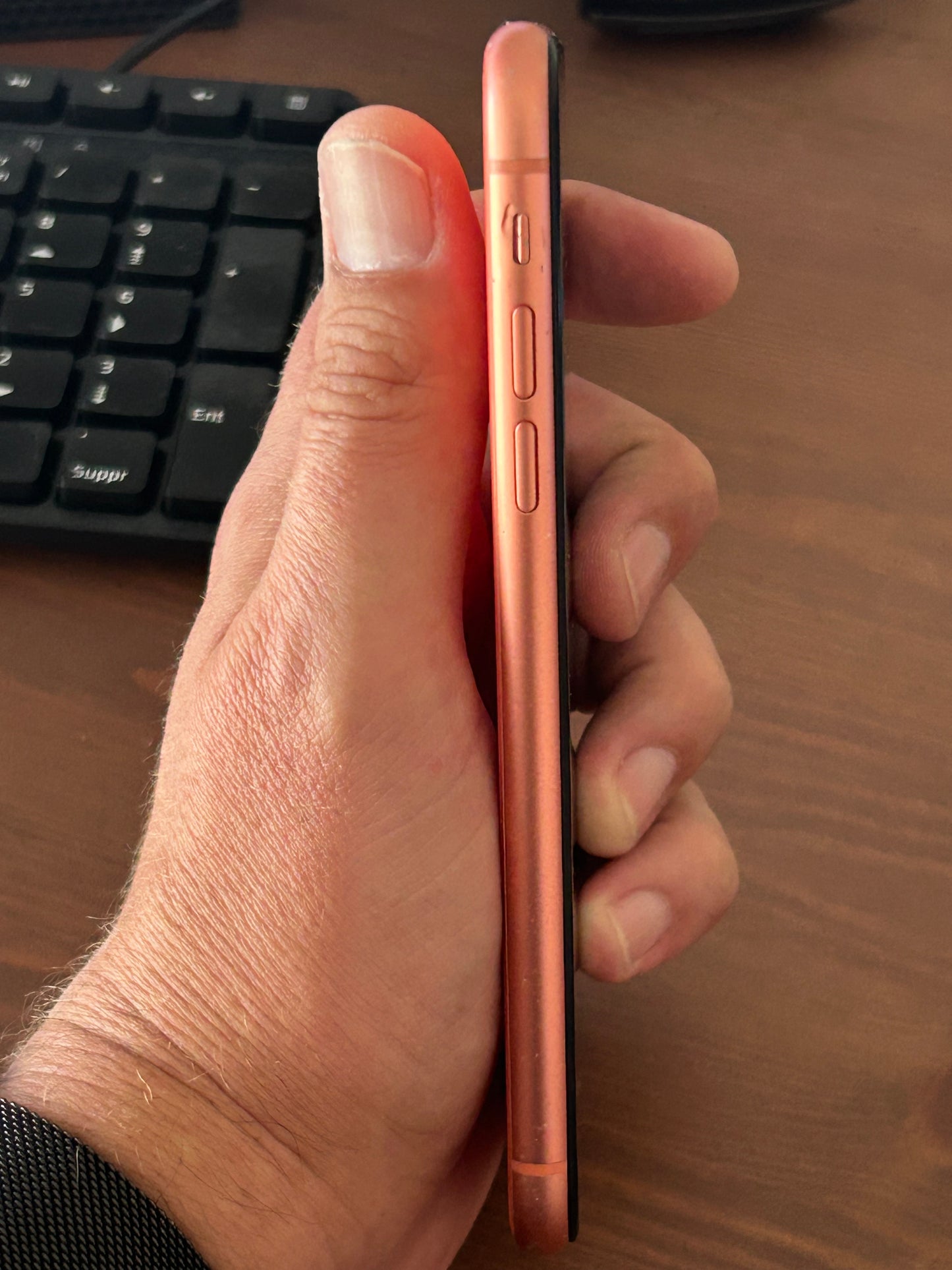 iPhone XR Corail 128 Go – Bon état, 100 % fonctionnel