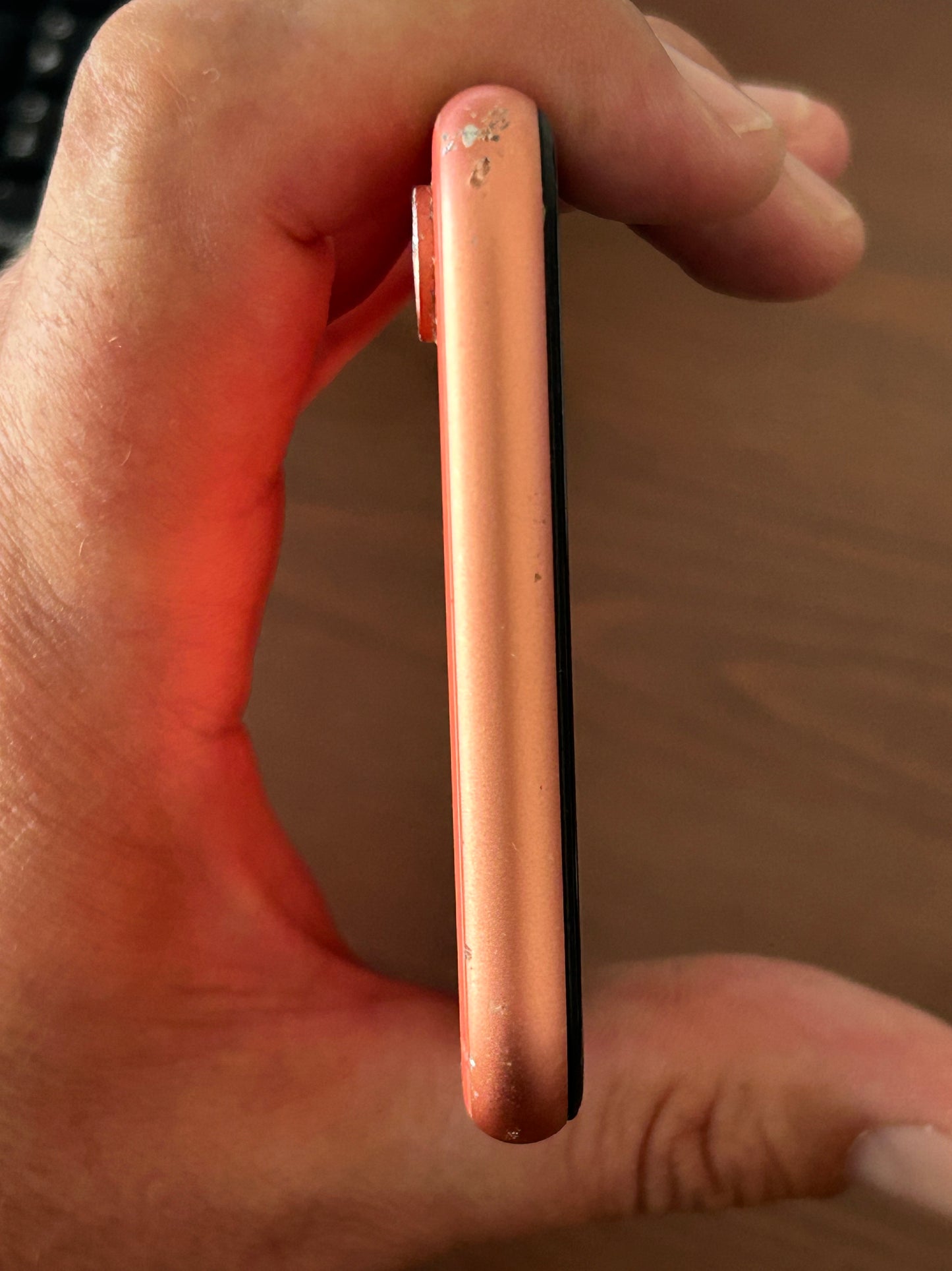 iPhone XR Corail 128 Go – Bon état, 100 % fonctionnel
