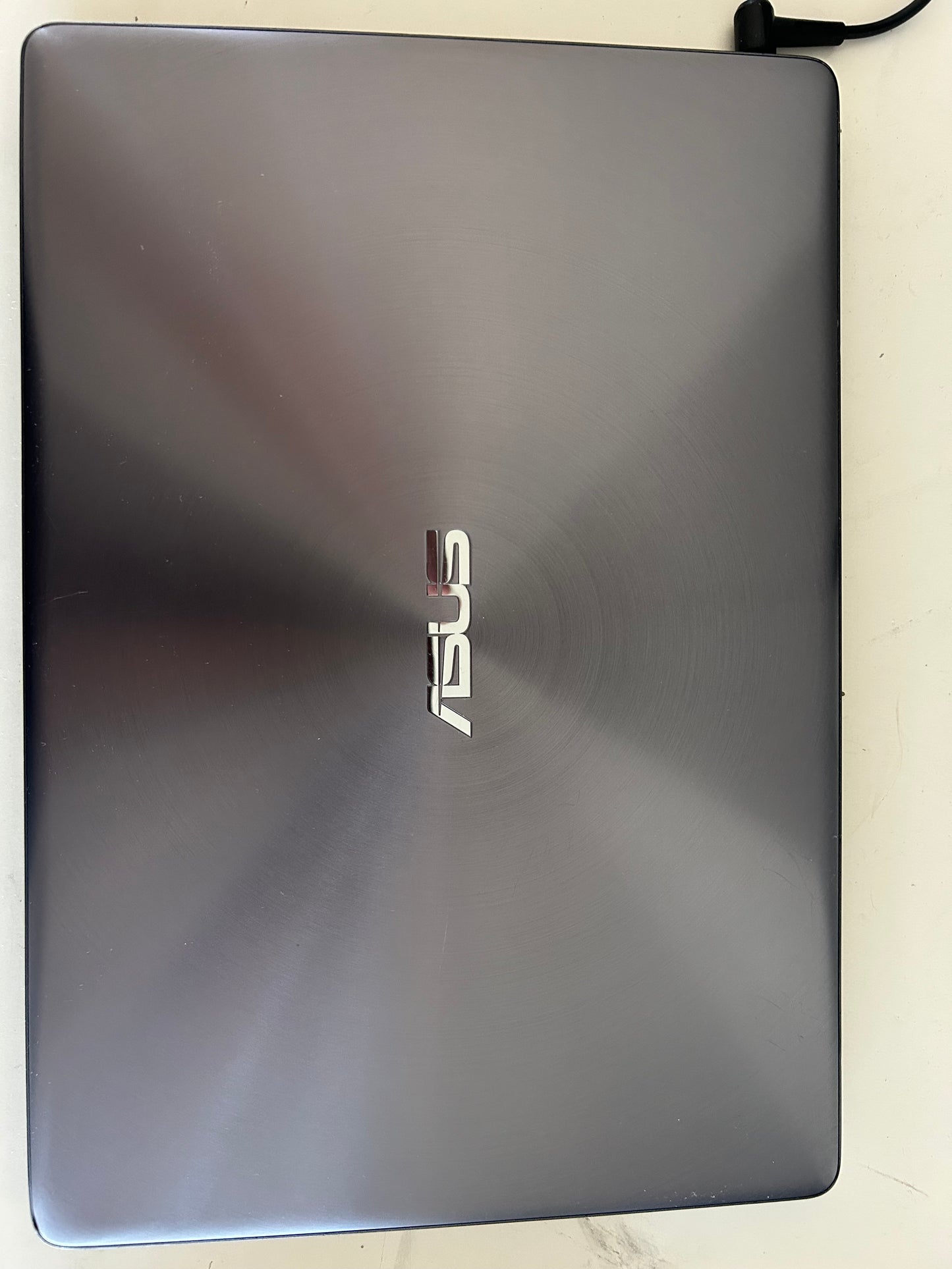 ASUS ZenBook UX331 – Core i7 8550U / 8Go RAM / 512Go SSD / Windows 11 / 13.3" – Très bon état + Batterie neuve