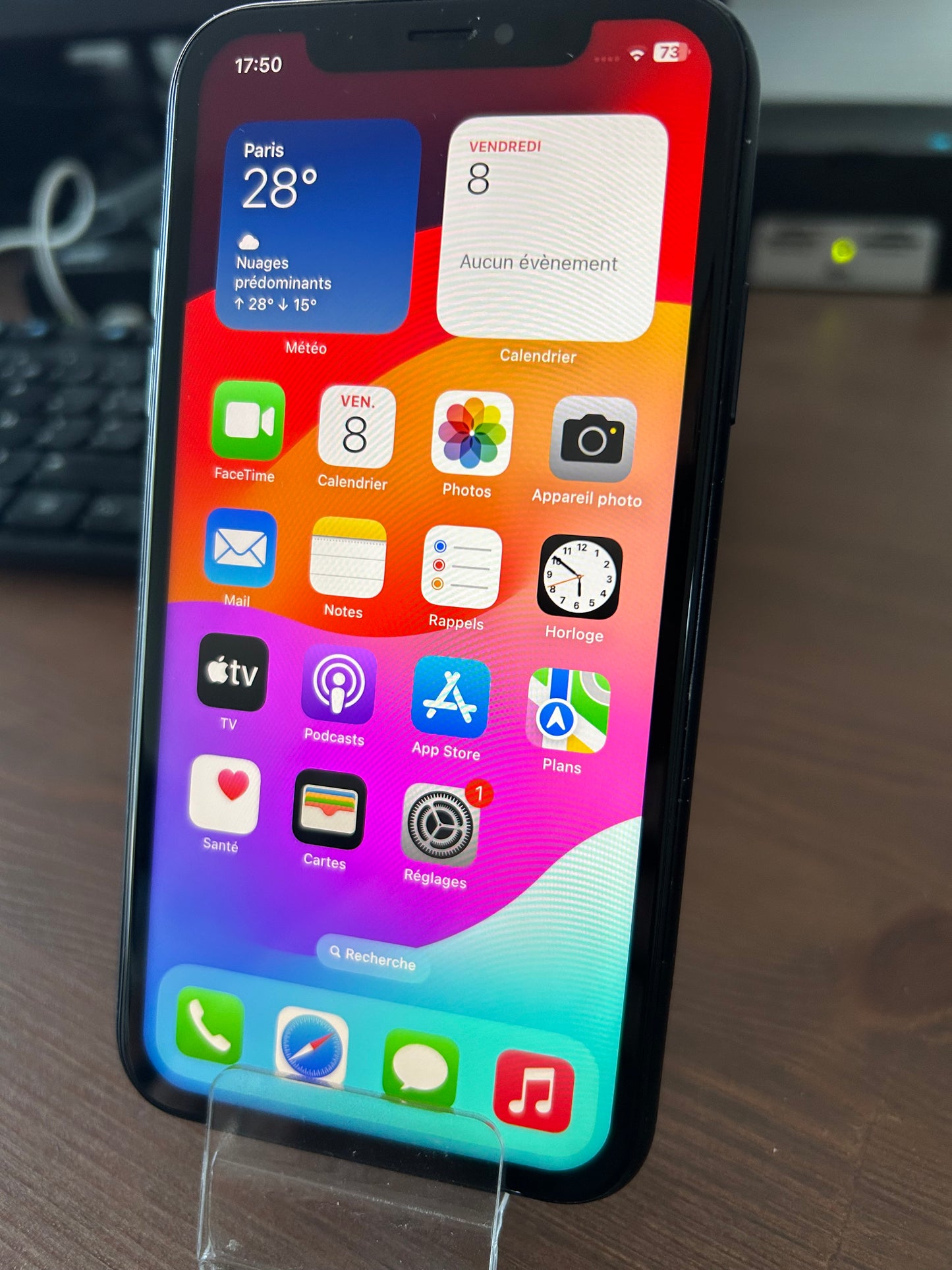 iPhone XR Noir 64 Go – Très bon état, 100 % fonctionnel