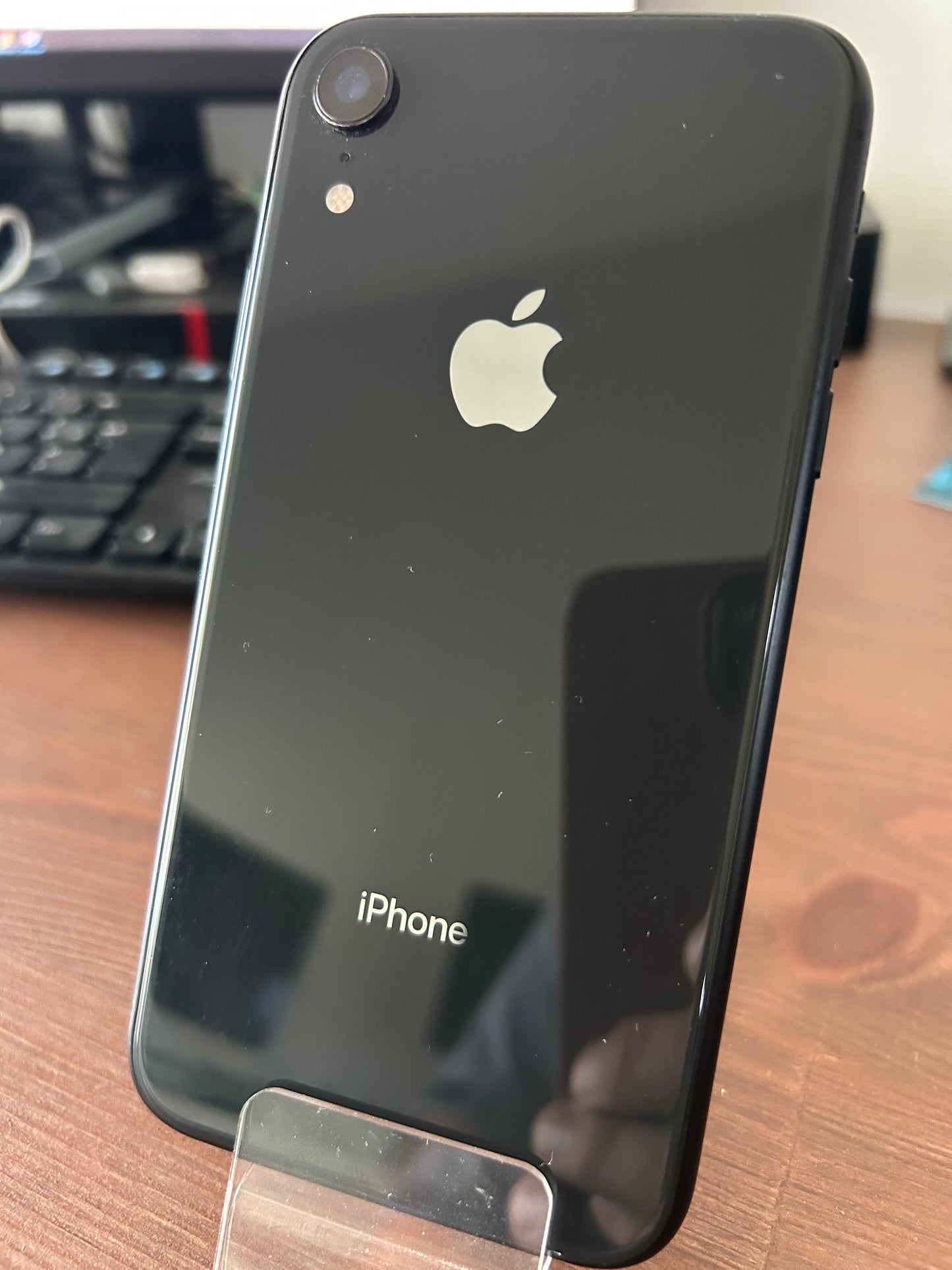 iPhone XR Noir 64 Go – Très bon état, 100 % fonctionnel