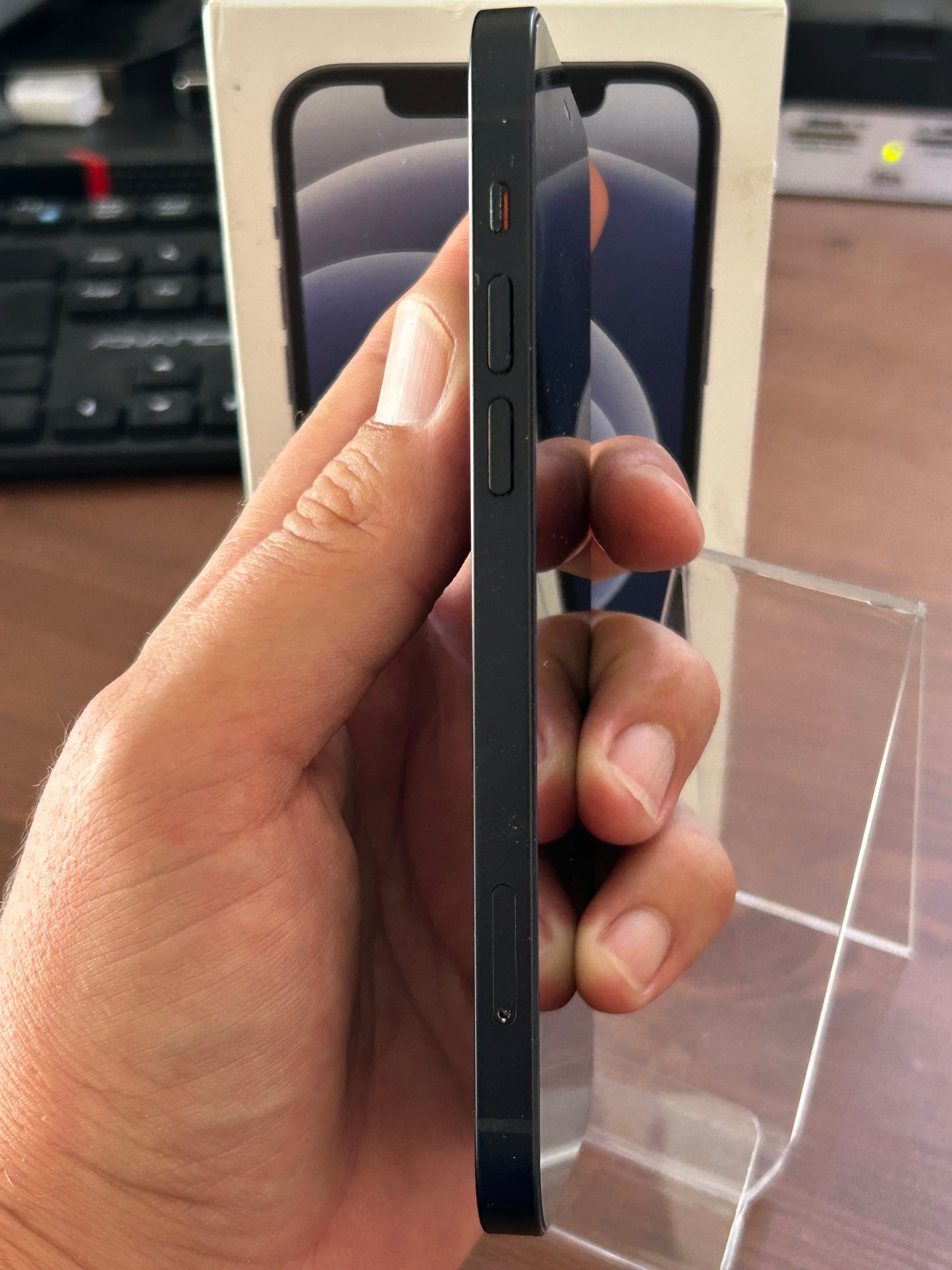 iPhone 12 Noir 128 Go – Très Bon État | Batterie Neuve, Débloqué Tout Opérateur