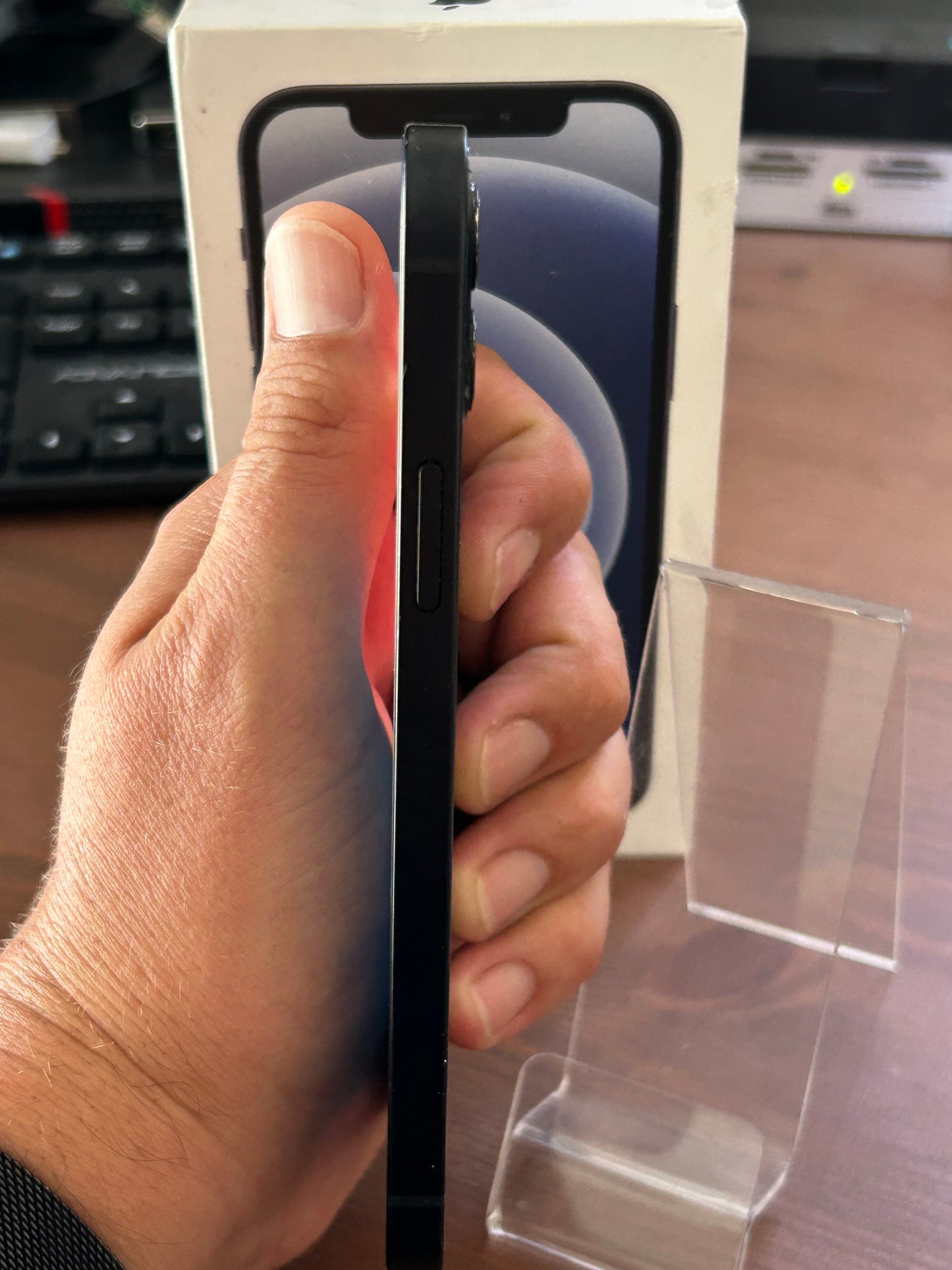 iPhone 12 Noir 128 Go – Très Bon État | Batterie Neuve, Débloqué Tout Opérateur