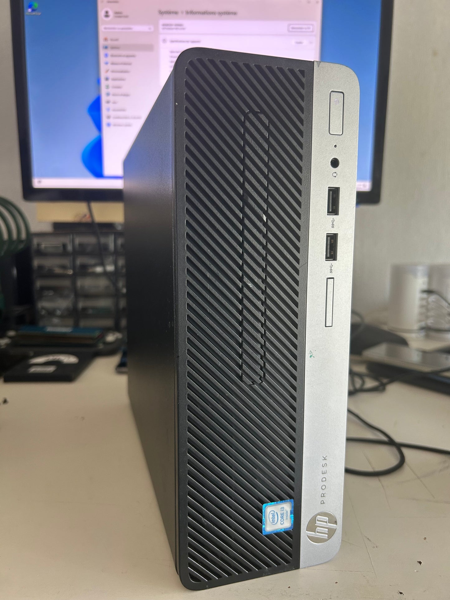 🖥️ Unité Centrale HP 400 G4 SFF – i3 6100T 3.70 GHz / 16 Go RAM / 1 To HDD / Windows 11 Pro – Très bon état