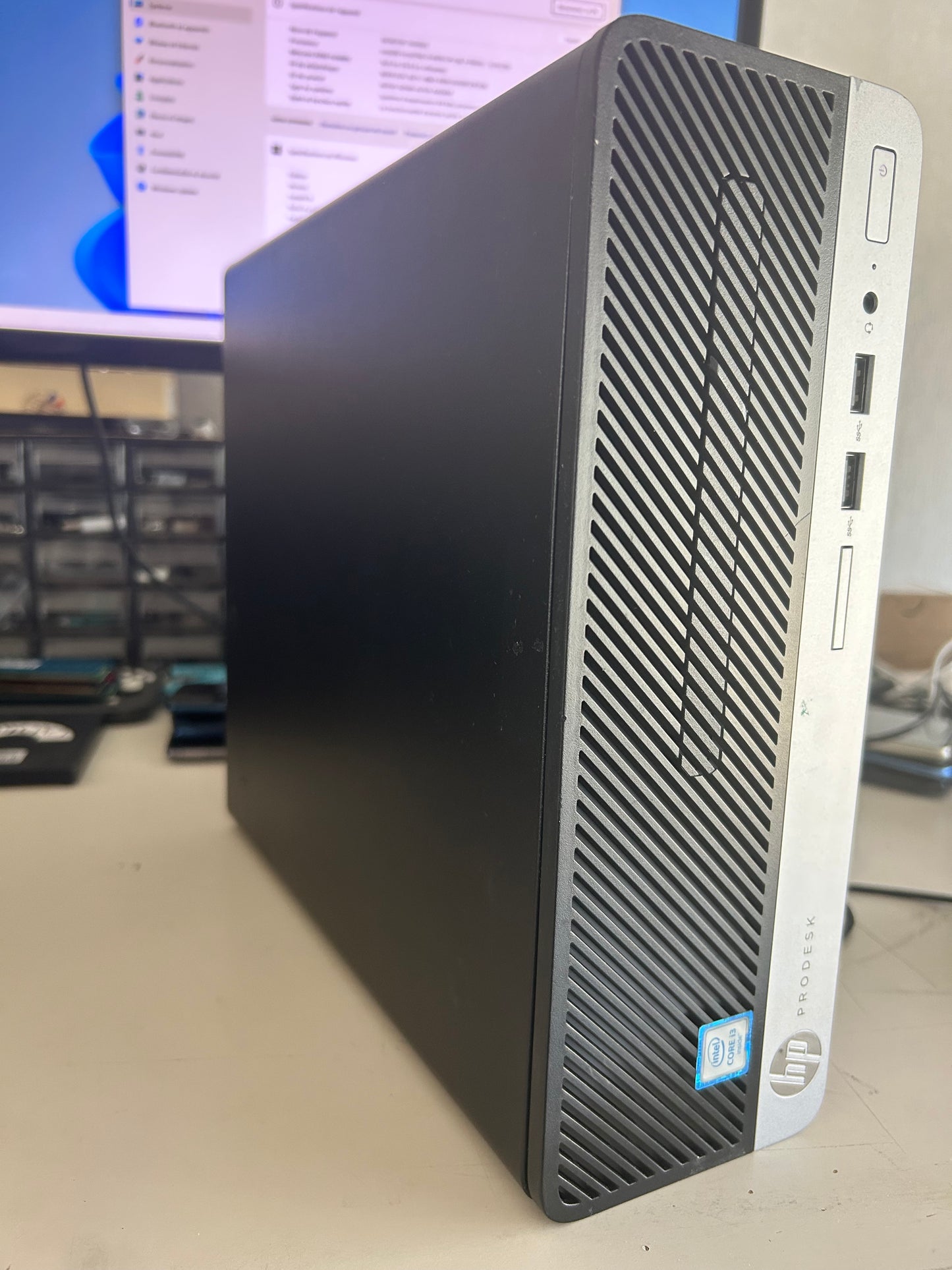 🖥️ Unité Centrale HP 400 G4 SFF – i3 6100T 3.70 GHz / 16 Go RAM / 1 To HDD / Windows 11 Pro – Très bon état