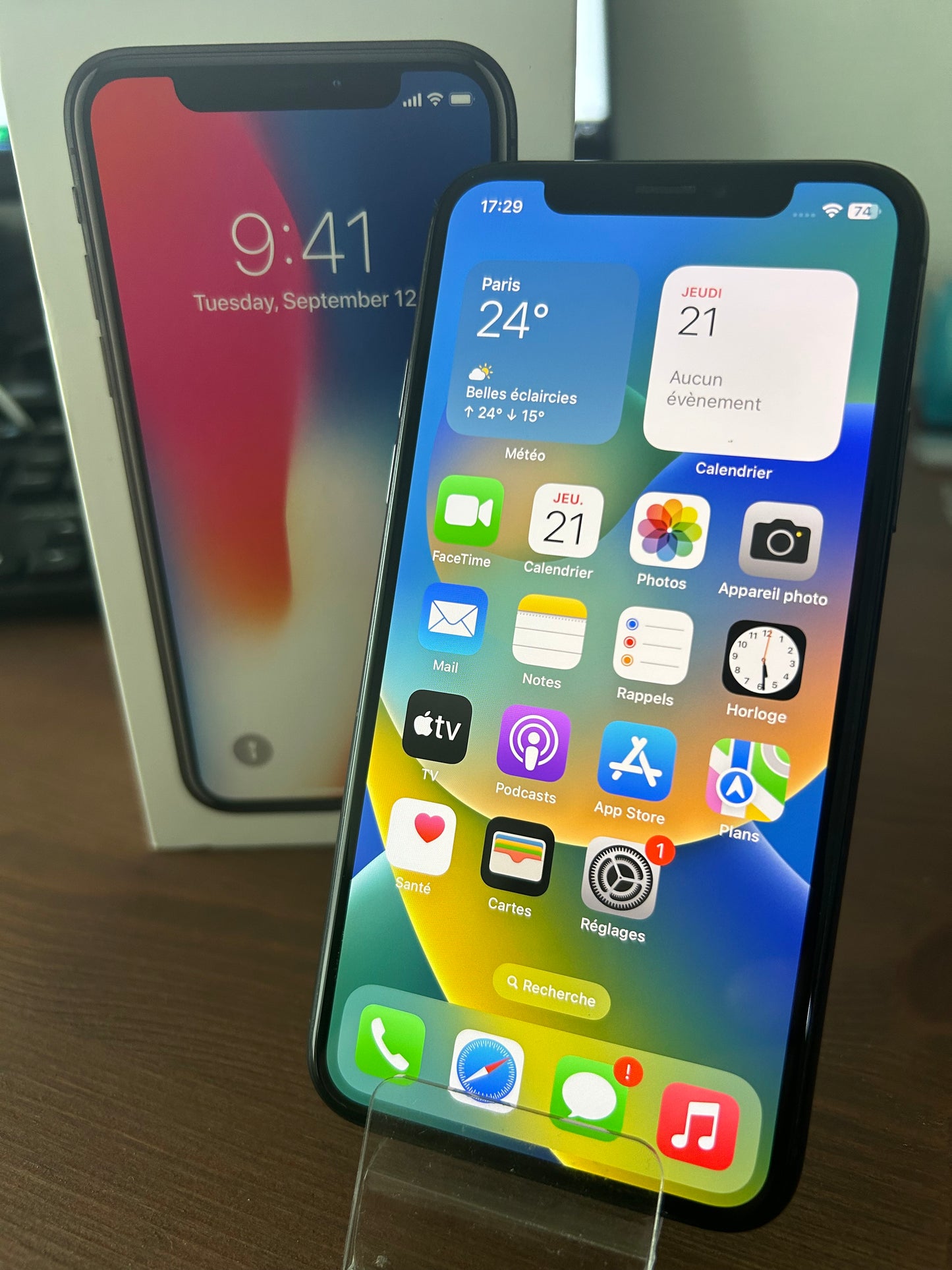 iPhone X Gris Sidéral 256 Go – Très Bon État, Débloqué, Batterie 100 %, Boîte et Chargeur d’Origine