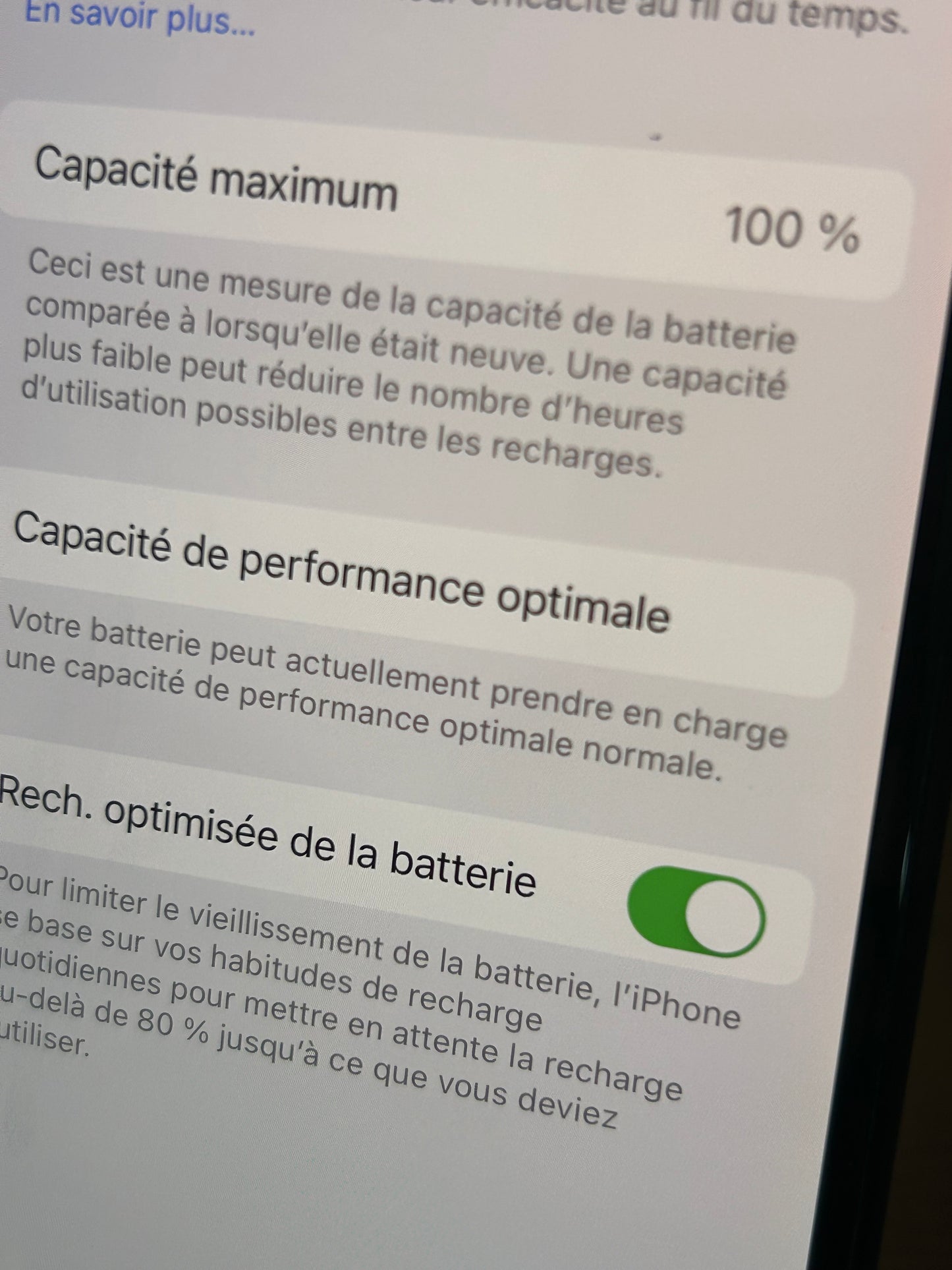 iPhone X Gris Sidéral 256 Go – Très Bon État, Débloqué, Batterie 100 %, Boîte et Chargeur d’Origine