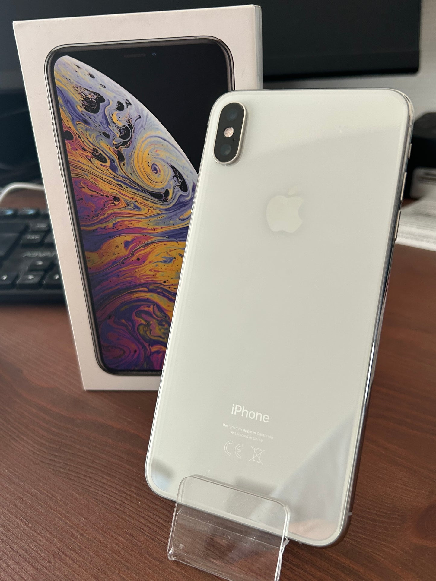 iPhone XS Max Argent 256 Go – Très Bon État, Débloqué, Batterie 100 %, Boîte d’Origine