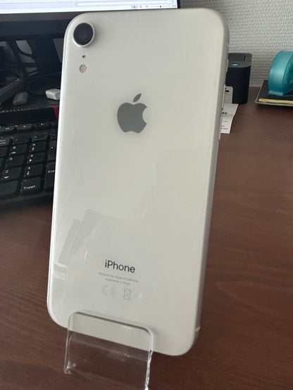 iPhone XR Blanc 64 Go – Très Bon État, Débloqué, Batterie 100 %, iCloud Supprimé