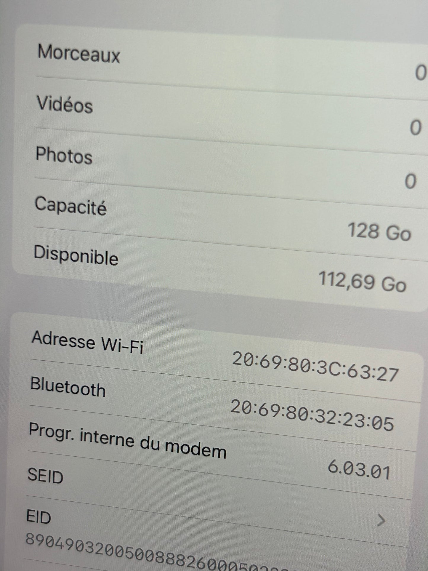iPhone 11 Rouge 128 Go – Très Bon État, Débloqué, Batterie 100 %, Boîte d’Origine