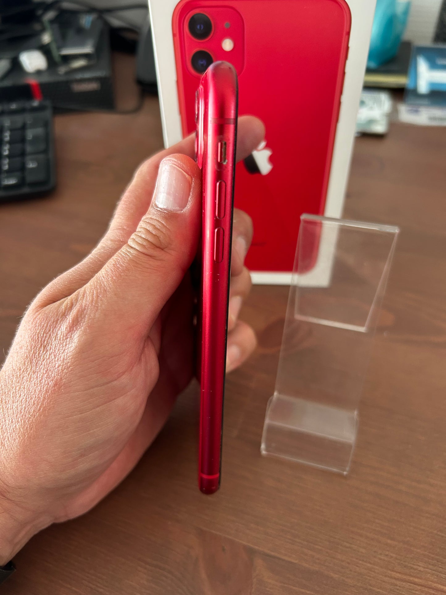 iPhone 11 Rouge 128 Go – Très Bon État, Débloqué, Batterie 100 %, Boîte d’Origine
