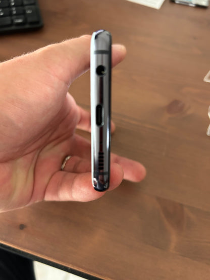 Samsung Galaxy S10e Blanc 128 Go – Très Bon État, Débloqué, Écran Impeccable, Compte Google Supprimé