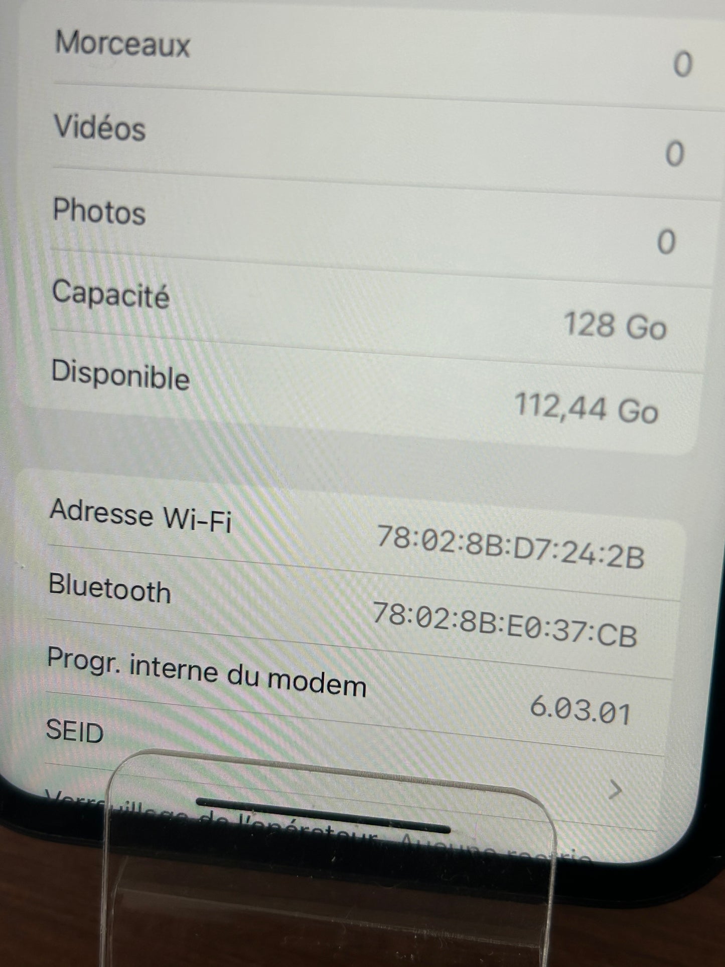 iPhone 11 Noir 128 Go – Bon État, Batterie Neuve, Débloqué, iCloud Supprimé