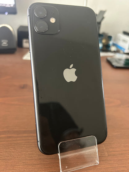 iPhone 11 Noir 128 Go – Bon État, Batterie Neuve, Débloqué, iCloud Supprimé