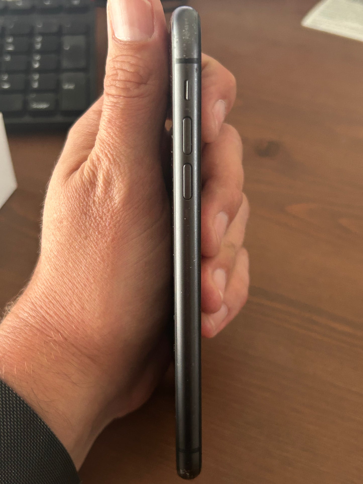 iPhone 11 Noir 128 Go – Bon État, Batterie Neuve, Débloqué, iCloud Supprimé