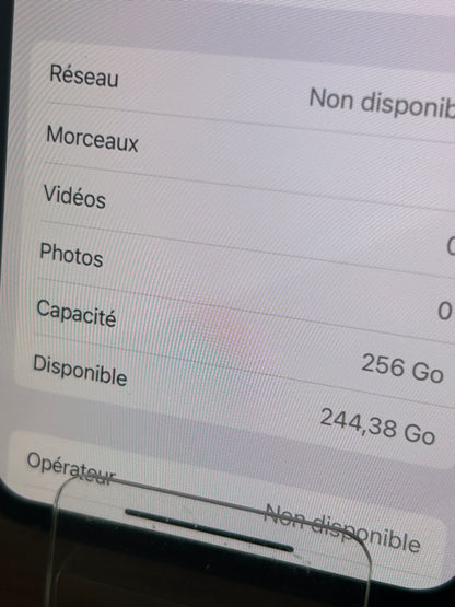 iPhone X Argent 256 Go – Très Bon État, Batterie Neuve, Débloqué, Boîte d’Origine