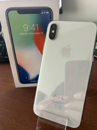 iPhone X Argent 256 Go – Très Bon État, Batterie Neuve, Débloqué, Boîte d’Origine