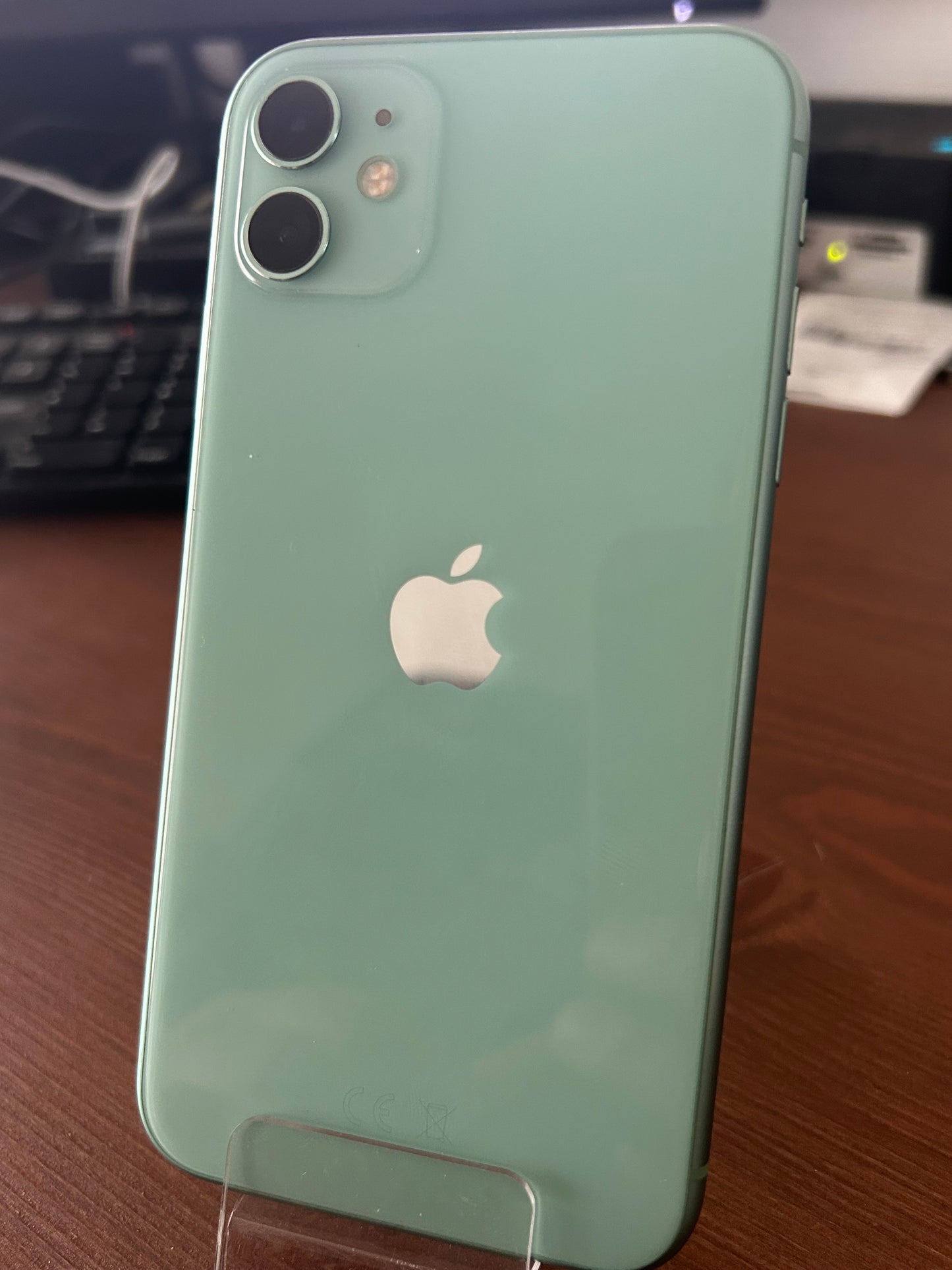 iPhone Vert 128 Go – Très Bon État | Batterie Neuve, Débloqué Tout Opérateur, Câble Inclus