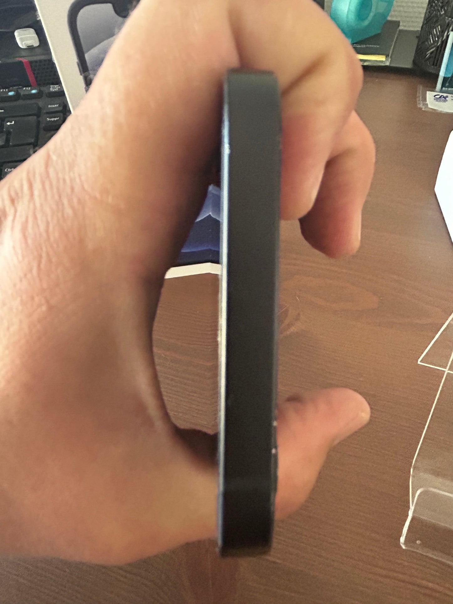iPhone 12 Noir 128 Go – Bon État, Batterie Neuve, Débloqué, Boîte d’Origine Fournie