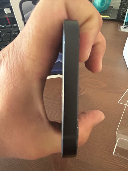 iPhone 12 Noir 128 Go – Bon État, Batterie Neuve, Débloqué, Boîte d’Origine Fournie